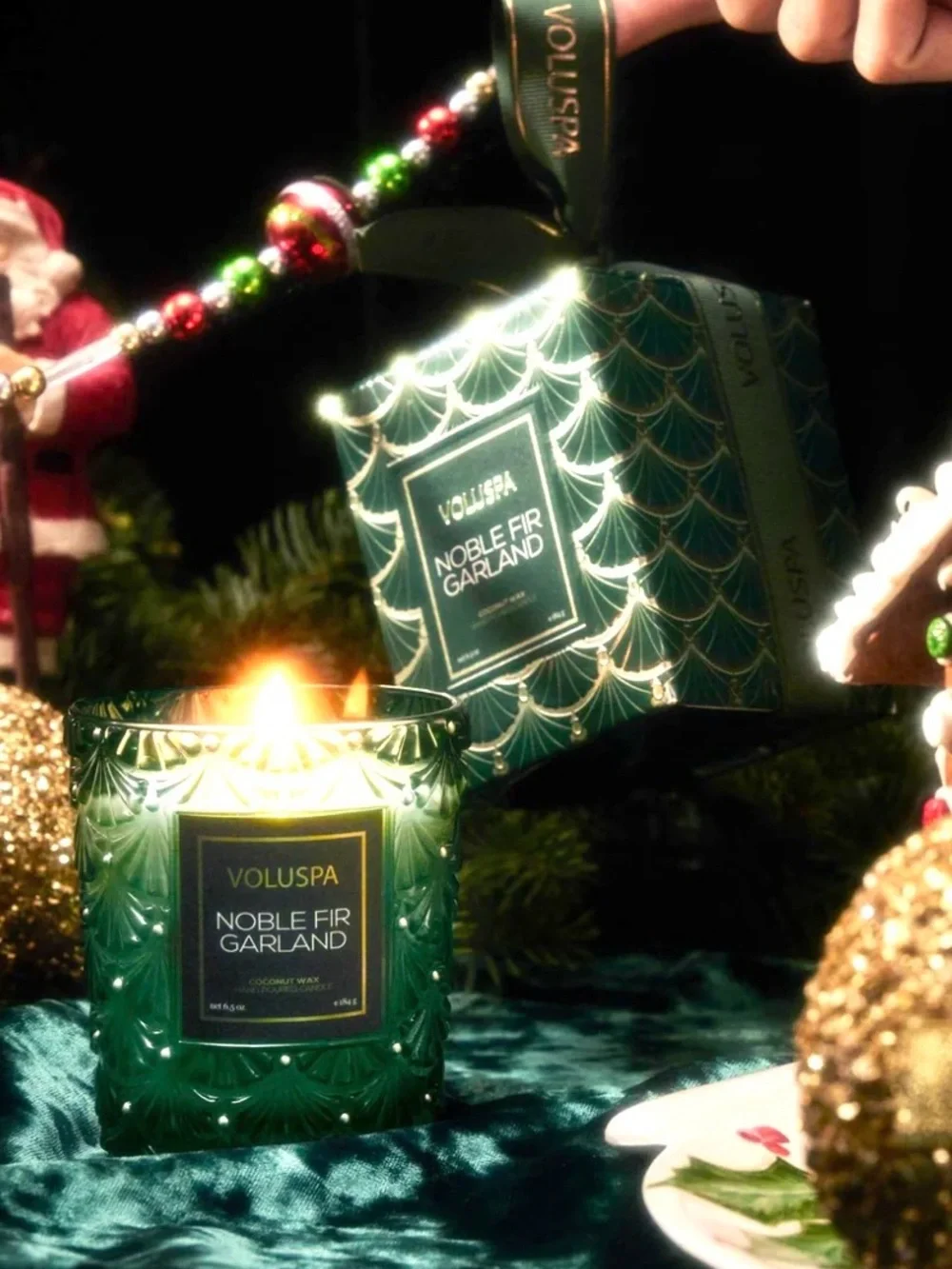❗️Voluspa Noble Fir Garland Green Textured Glass Candle with Decorative Box NWT